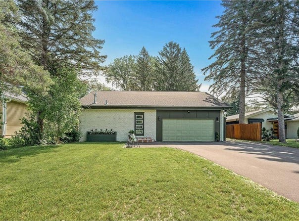 1508 Boone Avenue N, Golden Valley, MN 55427