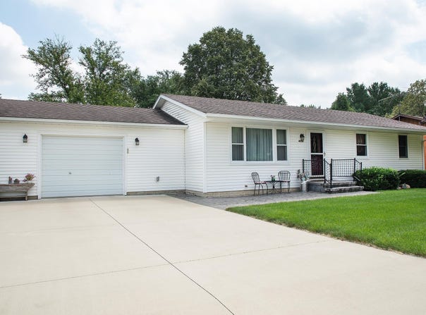 426 N Plainview, Shell Rock, IA 50670