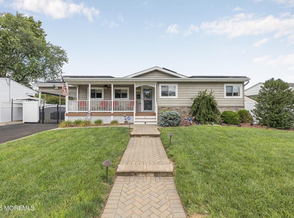 12 Lafayette Drive, Hazlet, NJ 07730