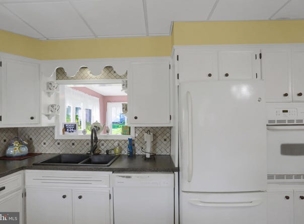 457 E MARKET STREET, WILLIAMSTOWN, PA 17098