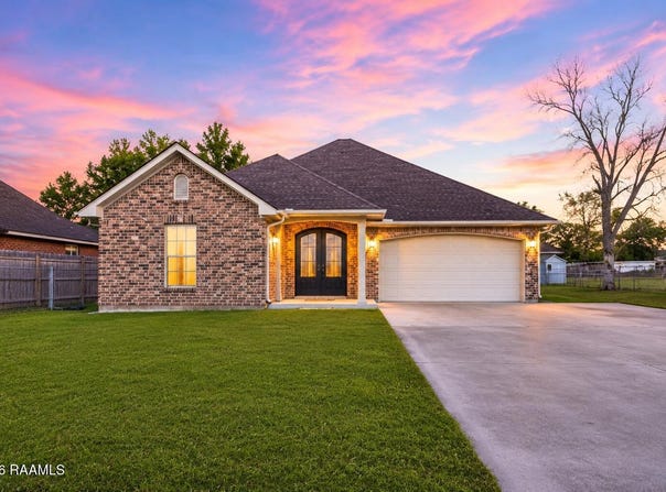 208 Saint Pierre Boulevard, Carencro, LA 70520