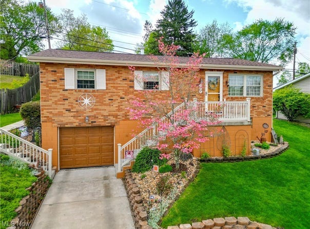 121 Karen Place, Wintersville, OH 43953