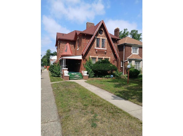 18003 Pennington Drive, Detroit, MI 48221