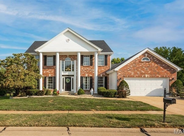 420 April Oaks Court, Ballwin, MO 63021