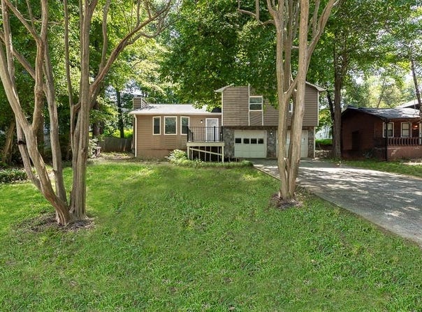 795 Sheppard Cove Cove, Stone Mountain, GA 30083