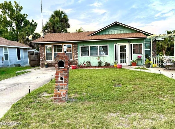 221 Ave E, Port St. Joe, FL 32456