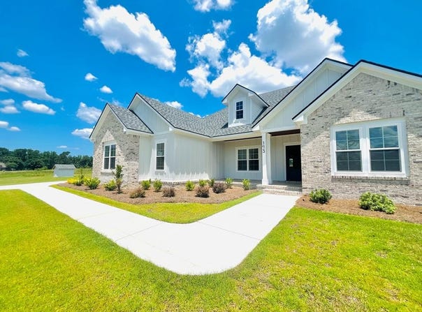 173 Indian Creek Circle, Adel, GA 31620