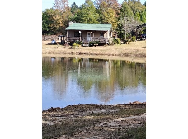 817 Wiggins Rd., Evergreen, AL 36401