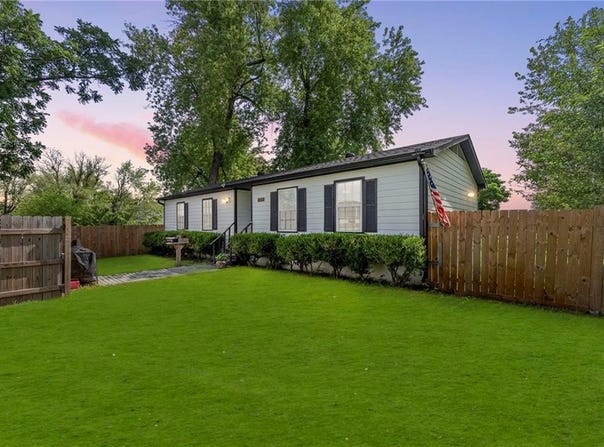 1213 Crutcher  ST, Springdale, AR 72764