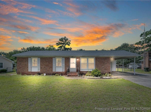 3316 Forest Lake Drive, Hope Mills, NC 28348