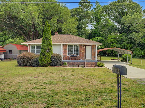 230 Sunnifield Drive, Williston, SC 29853