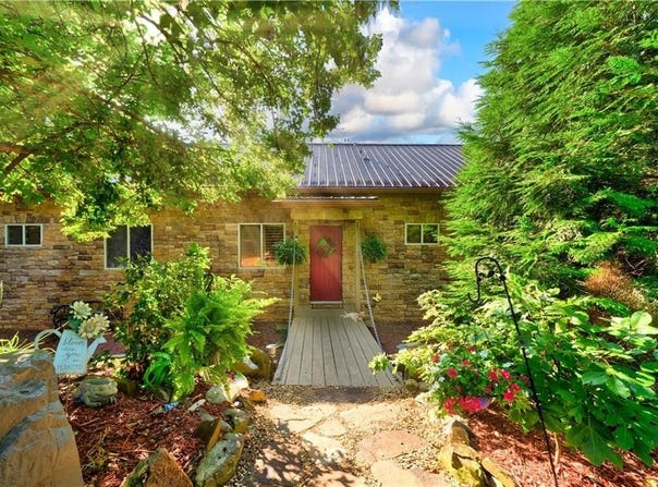 325 Weoka Court, Ellijay, GA 30540