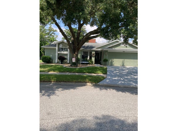 8101 Roxboro Dr, Hudson, FL 34667