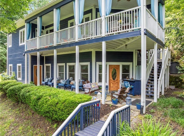 320 Holly Lane, Walhalla, SC 29691