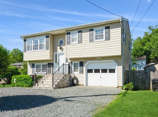 637 Bray Avenue, Port Monmouth, NJ 07758
