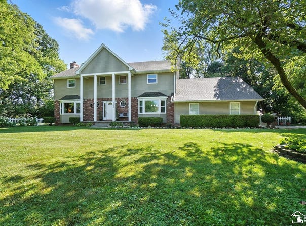 1060 Hollywood, Monroe, MI 48162