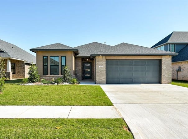 4825 Desert Willow Lane, Edmond, OK 73034