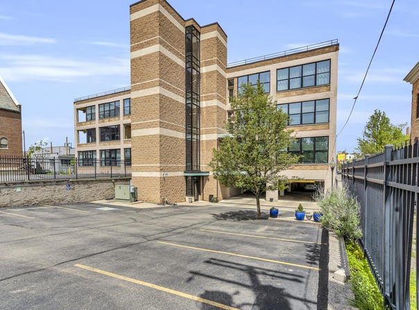 109 W Washington Avenue, Jackson, MI 49201