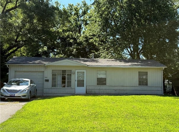 2505 S 52nd Street, Kansas City, KS 66106