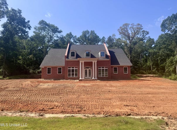 115 Laurelwood Trail Road, Mendenhall, MS 39114