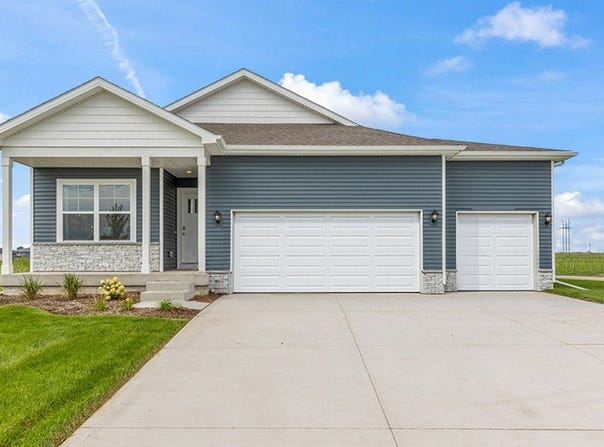 14505 Ironwood Ct, URBANDALE, IA 50111