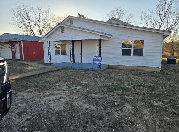 418 South Main St., Salem, AR 72576