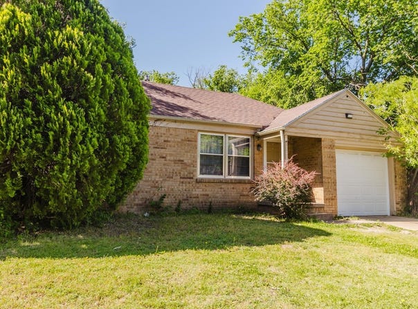 7219 E Gilbert, Wichita, KS 67207