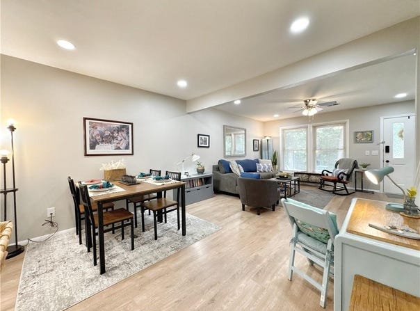 19 Nantucket  DR, Bella Vista, AR 72715