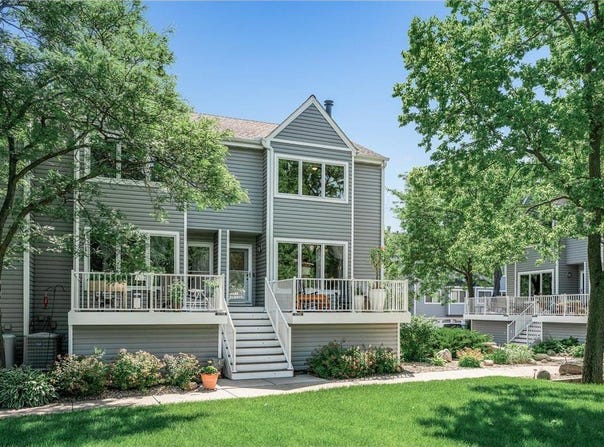 1575 W Wayzata Boulevard, Long Lake, MN 55356