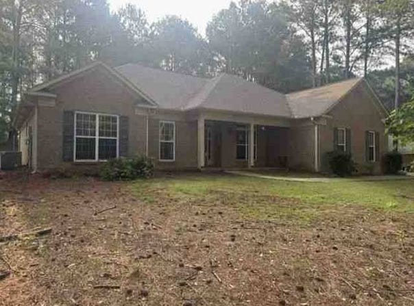 350 Mountain Creek Dr, Hamilton, GA 31811