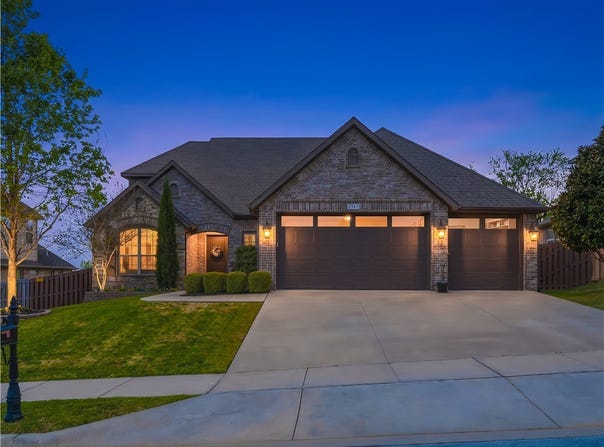 2513 S Horizon Boulevard, Rogers, AR 72758