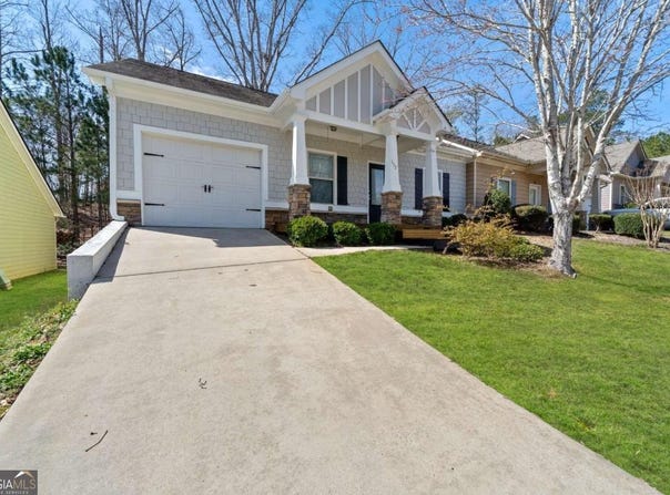 157 Oakwood, Milledgeville, GA 31061