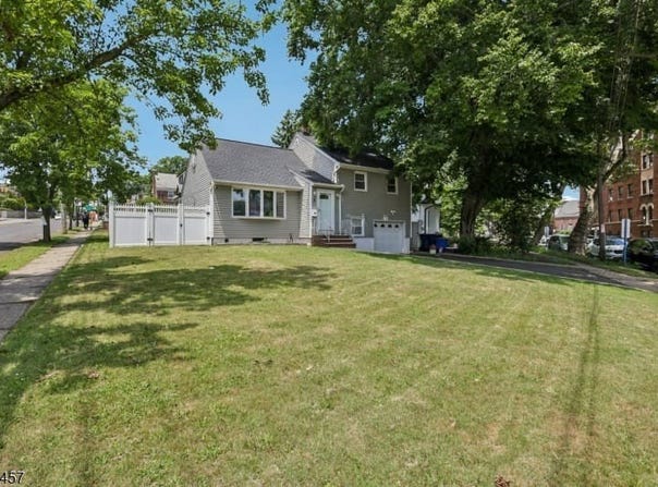 1 Franklin Pl, Hackensack City, NJ 07601