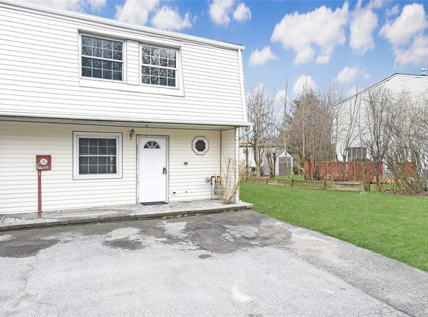 15 Silo Lane, Middletown, NY 10940