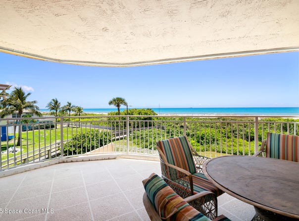6770 Ridgewood Avenue, Cocoa Beach, FL 32931