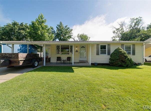 1005 Central Parkway, Florissant, MO 63031