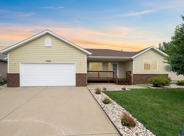 7020 W 53rd St, Sioux Falls, SD 57106