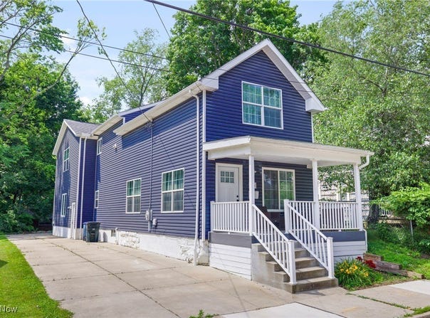 76 Charlotte Street, Akron, OH 44303