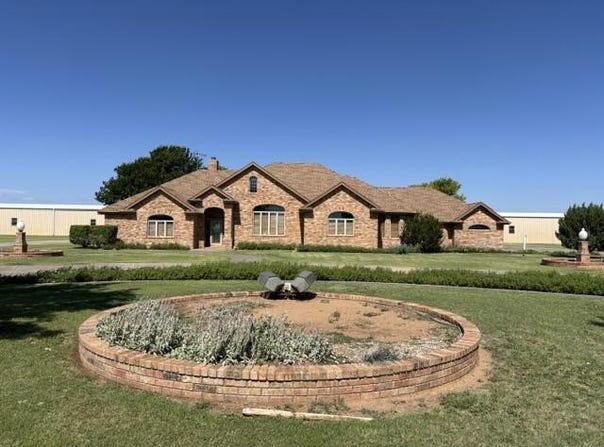 1900 S Interstate 27, Plainview, TX 79072