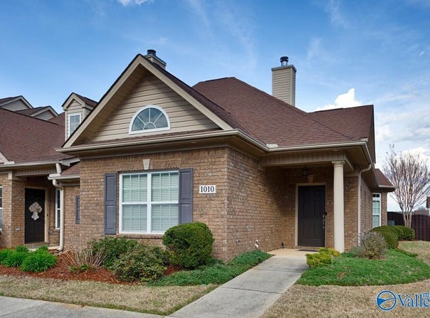 1010 Scarlet Woods, Huntsville, AL 35806