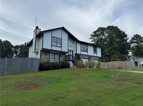 3695 Winterberry Lane, Snellville, GA 30039