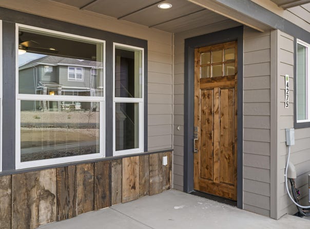 4275 SW 39th Street, Redmond, OR 97756