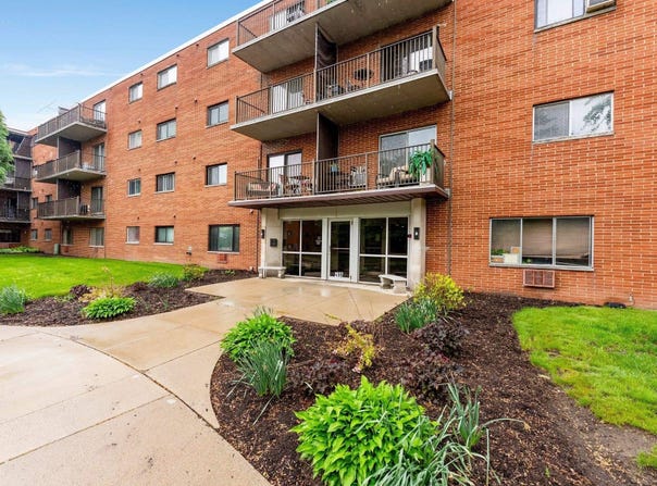 2937 Westbrook Drive, Fort Wayne, IN 46805