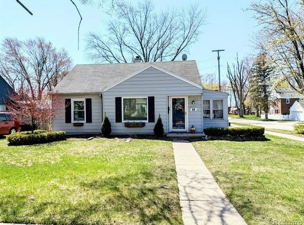 88 CROCKER Boulevard, Mt. Clemens, MI 48043