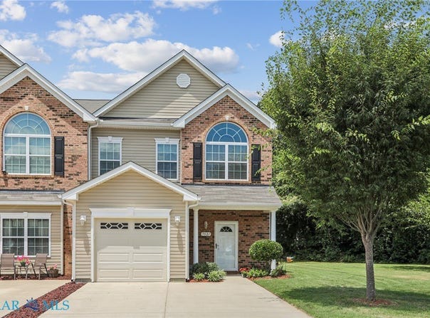 7521 Villa Ct, Gloucester Point, VA 23062
