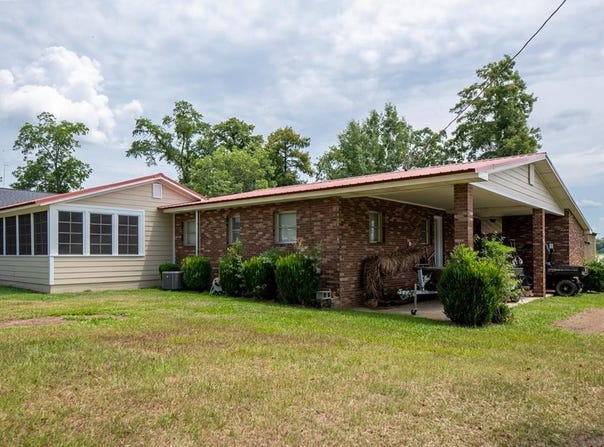 7877 Spring Creek Drive, Donalsonville, GA 39845