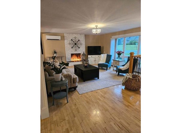 231 Parkway S, Brewer, ME 04412