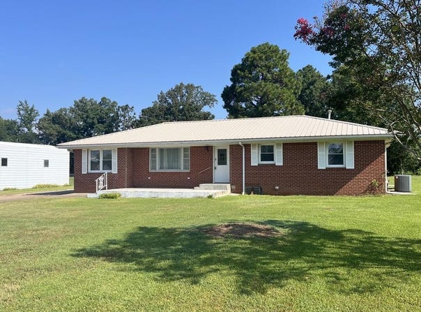 812 Memorial Drive, PARIS, TN 38242