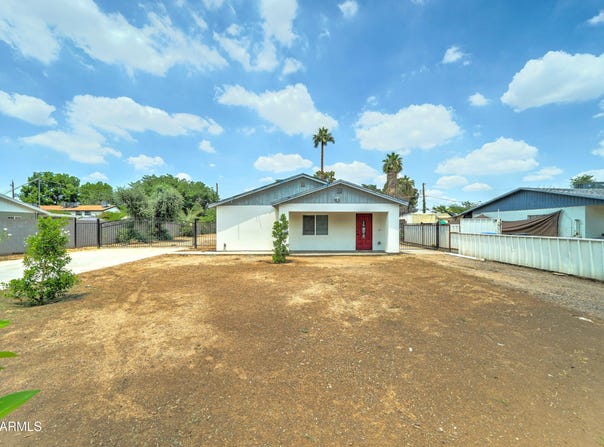 2148 W Hayward Avenue, Phoenix, AZ 85021