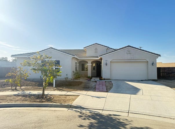 3456 N Discovery Way, Hanford, CA 93230